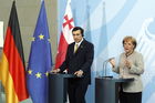 Berlin,den 25.06.2008-Bundeskanzleramt
Foto: Bundeskanzlerin Angela Merkel mit dem Praesidenten von Georgien, Micheil Saakaschwili.
Copyright by: Reiner Zensen,
Gallierweg 15,53117 Bonn,
Tel.0170-8119315 
Mail: photo@reinerzensen.de
Foto honorarpflichtig und nur zur redaktionellen
Verwendung,
{Postbank Koeln Konto-Nr.425811505;
BLZ 37010050,
Veroeffentlichung gegen Honorar plus 7% Mwst.,Steuer-Nr. 205/5336/1051,Finanzamt Bonn-Innenstadt}, {Honorarpflichtiges Pressebild,Verwendung gegen Honorar nach Vereinbarung u.Belegexemplar.Keine Weitergabe an Dritte,keine Syndikation,keine Aufnahme in Archive oder Datenbanken,welche Dritten offenstehen.}, {No Syndication,no passing on to third parties,no taking up in archives or databanks,which are open to anyone}.