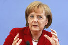 Berlin,den 23.07.2008-Bundespressekonferenz
Foto: Bundeskanzlerin Dr. Angela Merkel, anlaesslich
einer Pressekonferenz in Berlin.
Copyright by: Reiner Zensen,
Gallierweg 15,53117 Bonn,
Tel.0170-8119315 
Mail: photo@reinerzensen.de
Foto honorarpflichtig und nur zur redaktionellen
Verwendung,
{Postbank Koeln Konto-Nr.425811505;
BLZ 37010050,
Veroeffentlichung gegen Honorar plus 7% Mwst.,Steuer-Nr. 205/5336/1051,Finanzamt Bonn-Innenstadt}, {Honorarpflichtiges Pressebild,Verwendung gegen Honorar nach Vereinbarung u.Belegexemplar.Keine Weitergabe an Dritte,keine Syndikation,keine Aufnahme in Archive oder Datenbanken,welche Dritten offenstehen.}, {No Syndication,no passing on to third parties,no taking up in archives or databanks,which are open to anyone}.