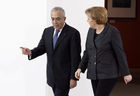 Berlin,den 23.01.2008
Foto: Bundeskanzlerin Angela Merkel empfaengt den Premierminister der palaestinensischen Behoerde, Dr. Salam Fayyad.
Copyright by: Reiner Zensen,
Gallierweg 15,53117 Bonn,
Tel.0170-8119315 
Mail: photo@reinerzensen.de
{Postbank Koeln Konto-Nr.425811505;
BLZ 37010050,
Veroeffentlichung gegen Honorar plus 7% Mwst.,Steuer-Nr. 205/5336/1051,Finanzamt Bonn-Innenstadt}, {Honorarpflichtiges Pressebild,Verwendung gegen Honorar nach Vereinbarung u.Belegexemplar.Keine Weitergabe an Dritte,keine Syndikation,keine Aufnahme in Archive oder Datenbanken,welche Dritten offenstehen.}, {No Syndication,no passing on to third parties,no taking up in archives or databanks,which are open to anyone}.