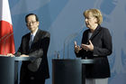 Berlin,den 01.06.2008-Bundeskanzleramt
Foto: Bundeskanzlerin Angela Merkel, empfaengt den
japanischen Ministerpraesidenten, Yasuo Fukuda.
Copyright by: Reiner Zensen,
Gallierweg 15,53117 Bonn,
Tel.0170-8119315 
Mail: photo@reinerzensen.de
Foto honorarpflichtig und nur zur redaktionellen
Verwendung,
{Postbank Koeln Konto-Nr.425811505;
BLZ 37010050,
Veroeffentlichung gegen Honorar plus 7% Mwst.,Steuer-Nr. 205/5336/1051,Finanzamt Bonn-Innenstadt}, {Honorarpflichtiges Pressebild,Verwendung gegen Honorar nach Vereinbarung u.Belegexemplar.Keine Weitergabe an Dritte,keine Syndikation,keine Aufnahme in Archive oder Datenbanken,welche Dritten offenstehen.}, {No Syndication,no passing on to third parties,no taking up in archives or databanks,which are open to anyone}.