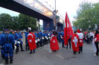 Zürcher Polizei im Grosseinsatz an der euro 2008 bei der Fanzone am Bellevue. Davor türkische und Schweizer Fussballfans die Einlass begehren