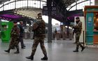 Die Bahnhöfe sind über die Festtage streng bewacht aus Angst vor Terror-Attacken