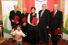 (C) fotodienst/Anna Rauchenberger - Wien, 11.12.2008 - Verleihung der Hans-Kudlich Preise 2008 im Lebensministerium. FOTO: Franz Keil (Preisträger, Seeham, Salzburg), Franz Mair (Preisträger, Schwanenstadt, Oberösterreich), Martha Niederacher (Preisträgerin, Krumbach, Vorarlberg),  Franz Fischler (Präsident des Ökosozialen Fourms), KR Dr. Josef Schmid (Vorstandsdirektor, Österreichische Hagelversicherung)