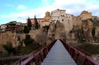 Das Weltkulturerbe La Cuenca liegt auf einem Felsplateau über den Schluchten des Jucar und Huécar und ist berühmt für seine hängenden Häuser (Casas Colgadas). Über die Brücke gelangt man zum ehemaligen Kloster und heutigen Parador Hotel