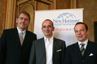 New Horizons empowerIT, Pressekonferenz im Palais Auersperg, 1080 Wien 3.12.2008, 9.30 Uhr (c)Julia Fuchs für Fotodienst
am Foto: Jörn Oelze, Markus Izmir