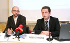 (C) fotodienst/Anna Rauchenberger - Wien, 02.12.2008 - mobilkom austria präsentiert Alternativ-Vorschläge für EU Roaming. FOTO v.l.: Werner Reiter (Pressesprecher, mobilkom austria), Florian Niedersüß (Leiter Roaming mobilkom austria group)