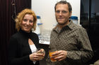 (C)fotodienst/Mag. Daniel Katzinger - Wien 12.12.2006 Astl PR und Christian Ebert mit seinem Team der machbar laden ein zum Cocktail trinken für einen guten Zweck, von jedem Cocktail geht ein Anteil direkt an DIE GRUFT (Caritas- Einrichtung im 6.Bezirk)Foto v.l.: Birgit E. Astl u. Gast