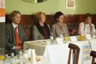 (c) fotodienst/Dan Carabas - Wien 2.03.06 - Pressekonferenz zum Thema Logopädie. FOTO: v.l.: Herr Edinger, Frau Habel, Frau Pfaller, Frau Dorninger