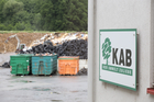 Im Rahmen der 1-tägigen Exkursion wurde der Altholzrecyclingprozess von der Sammlung über die Sortierung bis hin zum Recyclingprodukt veranschaulicht.