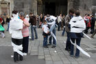 Flashmob am Stephansplatz um auf Morbus Crohn aufmerksam zu machen (c) Julia Fuchs für Fotodienst