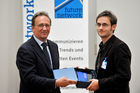 Fotodienst/Rene van Bakel - 27.11.2008 - Wien - In einem Festakt praesentierte Future Network, die Zertifizierungsstelle fuer das Certified Professional for Requirements Engineering Zertifikat (CPRE) in Oesterreich, am Donnerstag, 27. November 2008 in der Industriellenvereinigung die Top Ten der mehr als 170 Personen, die im Jahr 2008 an den Zertifizierungspruefungen als Systemanalytiker und Business Analyst teilgenommen haben. Die Preisverleihung erfolgte durch Herrn Michael Vesely (Praesident Future Network) und Herrn Dr. Peter Hruschka (Mitglied des IREB Board und Trainer bei CON.ECT Eventmanagement). FOTO: Dr. Peter Hruschka (IREB Board, Trainer bei CON.ECT), Reinhard Kernstock (3. Preis).