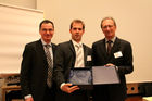 Preisverleihung Future Network Cert, im Europasaal der Industriellenvereinigung, 22.11.2010 (c) Julia Fuchs für Fotodienst. Am Foto: Am Foto: 2. Platz Top Ten Requirement Engineers aus Österreich: MSc: Christian Teufel, Mag. Hans Müller (Präsident Future Network Cert) und Dr. Peter Hruschka (Atlantic Systems Guild)