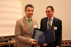 Preisverleihung Future Network Cert, im Europasaal der Industriellenvereinigung, 22.11.2010 (c) Julia Fuchs für Fotodienst. Am Foto: 7. Platz Top Ten Requirement Engineers aus Österreich: Ing. Thomas Hofbauer,
Mag. Hans Müller (Präsident Future Network Cert)

