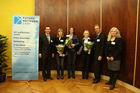Preisverleihung Future Network Cert, im Europasaal der Industriellenvereinigung, 22.11.2010 (c) Julia Fuchs für Fotodienst. Am Foto: Mag. Hans Müller (Präsident des Future Network Cert), Mag. Cornelia
Paleczny, Mag. Dipl.-Ing. Kathrin Apfelthaler, Mag. Elfriede Stoffaneller,
Dr. Peter Hruschka (Atlantic Systems Guild), Sonja Haberl (Vorstand Future
Network Cert)


