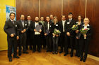 Preisverleihung Future Network Cert, im Europasaal der Industriellenvereinigung, 22.11.2010 (c) Julia Fuchs für Fotodienst. Am Foto: Top Ten Requirements Engineers aus Österreich, Mag. Hans Müller (Präsident Future Network Cert) und Dr. Peter Hruschka (Atlantic Systems Guild)