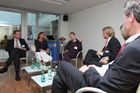 (C) fotodienst/Gudrun Krieger - Wien 29.05.2008 - Round Table Gespräch Foto: li na re Dietmar Albrecht (Volkswagen AG, Personalentwicklungsstrategie), Elisabeth Pullez (Sport Eybl& Sports Experts, Wels), Ilse Rein (Leiterin Inhouse Trainings, Österreichisches Controller-Institut), Nikolaus Koller (Moderator, Redakteur KarriereLounge, Die Presse), Lena Rumjanceva (Henkel CEE, Leiterin der Konzernpersonalentwicklung), Richard Fortmüller (Institut Wirtschaftspädagogik, Wirtschaftsuniversität-Wien)