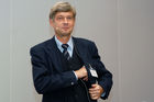 (C)fotodienst/Mag. Daniel Katzinger - Wien 18.10.2006,
13. Österreichischer NPO-Kongress
Kongress aus Bildung/Karriere und Produkte/Innovationen
Foto: Dr. Andreas Giger, (Zukunfts-Philosoph, Wald, Schweiz)