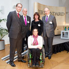 (c) fotodienst / Anna Rauchenberger - Wien, am 13.10.2010 - Der zweitägige österreichische NPO-Kongress begann am 13. Oktober im Tagungszentrum des Schlosses Schönbrunn. Zum Ausklang des ersten Kongress-Tages sind mehr als 50 Controllerdiplome an Absolventen verliehen worden, Karin Bauer, Redakteurin des Standards, moderierte ein Podiumsgespräch zum Thema 'Mut braucht jeder'.