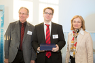 (c) fotodienst / Anna Rauchenberger - Wien, am 14.02.2014 - Future Network Cert Ehrung der Top Twenty Requirements Engineers und Software-Architekten aus 2013. FOTO: Ehrung der Top Requirements Engineers: v.l.: Peter Hruschka, Atlantic Systems Guild, Preisträger Mathias Maurer, BRZ Wien, Karin Maurer, IBM: