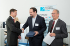  (c) www.fotodienst.at / Anna Rauchenberger – Wien, 30.05.2016 - Future Network Cert Ehrung der Top 20 Requirements Engineers und Top 20 Software Architekten. FOTO v.l.: Ehrung der Top  20 Requirements Engineers:  Bernd Obermayer, IBM, Alexander  Helm, Peter Hruschka, Atlantic Systems Guilt: