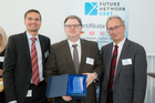  (c) www.fotodienst.at / Anna Rauchenberger – Wien, 30.05.2016 - Future Network Cert Ehrung der Top 20 Requirements Engineers und Top 20 Software Architekten. FOTO v.l.: Ehrung der Top  20 Requirements Engineers:  Bernd Obermayer, Christian Ploninger, IBM, Peter Hruschka, Atlantic Systems Guilt: