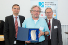  (c) www.fotodienst.at / Anna Rauchenberger – Wien, 30.05.2016 - Future Network Cert Ehrung der Top 20 Requirements Engineers und Top 20 Software Architekten. FOTO v.l.:  Ehrung der Top  20 Requirements Engineers: Bernd Obermayer, IBM, Walter Weibel, Peter Hruschka, Atlantic Systems Guilt:
