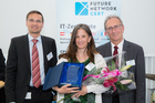  (c) www.fotodienst.at / Anna Rauchenberger – Wien, 30.05.2016 - Future Network Cert Ehrung der Top 20 Requirements Engineers und Top 20 Software Architekten. FOTO v.l.: Ehrung der Top  20 Requirements Engineers:  Bernd Obermayer, IBM, Gerda Huber, 2. Platz, Peter Hruschka, Atlantic Systems Guilt: