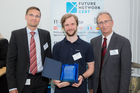  (c) www.fotodienst.at / Anna Rauchenberger – Wien, 30.05.2016 - Future Network Cert Ehrung der Top 20 Requirements Engineers und Top 20 Software Architekten. FOTO v.l.: Ehrung der Top  20 Software Architekten:  Bernd Obermayer, IBM, Patrick Teuschler, Peter Hruschka, Atlantic Systems Guilt: