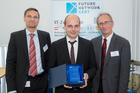  (c) www.fotodienst.at / Anna Rauchenberger – Wien, 30.05.2016 - Future Network Cert Ehrung der Top 20 Requirements Engineers und Top 20 Software Architekten. FOTO v.l.: Ehrung der Top  20 Software Architekten:  Bernd Obermayer, IBM, Matthias Brosemann, Peter Hruschka, Atlantic Systems Guilt: