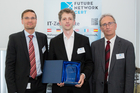  (c) www.fotodienst.at / Anna Rauchenberger – Wien, 30.05.2016 - Future Network Cert Ehrung der Top 20 Requirements Engineers und Top 20 Software Architekten. FOTO v.l.: Ehrung der Top  20 Software Architekten:  Bernd Obermayer, IBM, Ralf Stubner, 2. Platz, Peter Hruschka, Atlantic Systems Guilt: