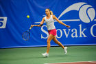 Jana Cepelova (SVK) siegte gegen Nicole Rottmann (AUT) auf Slovak Open 2011. 63, 6:0 und ist ins Achtelfinale gekommen. NTC Sibamac Arena, Bratislava, Mittwoch 16.11.2011: