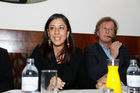 Pressekonferenz zu ;Wien, Weltstadt des Passivhauses;, 10.11.2011 im Kaffee Landtmann. mit DI Johannes KISLINGER (Obmann der IG Passivhaus Ost), Vizebürgermeisterin Mag.a Maria VASSILAKOU (Stadträtin für Stadtentwicklung, .   Verkehr, Klimaschutz, Energieplanung und BürgerInnenbeteiligung), Mag. Günther JEDLICZKA (Geschäftsführer der OeAD Wohnraumverwaltungs GmbH), DI Günther STÖLLBERGER (techn. Geschäftsführer der ARWAG Bauträger GmbH), DI Michael PECH (Vorstandsdirektor Österreichisches Siedlungswerk Gemeinnützige Wohnungsaktiengesellschaft ÖSW) (c) Julia Fuchs.