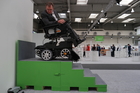 Deutschlandprämiere des SUV e-Rollstuhls 