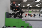 Deutschlandprämiere des SUV e-Rollstuhls 