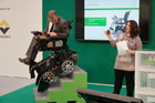 Deutschlandprämiere des SUV e-Rollstuhls 