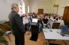 Frühjahrssymposium für Kinderzahnheilkunde in Schloss Urstein, Puch, 2007-04-21; Bild zeigt: Univ.Prof. Dr. Peter Städtler beim Vortrag; Copyright: fotodienst.at/Chris Hofer