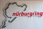 Volle Tribünen, jubelnde Fans, tausende Schaulustige im Fahrerlager und dazu ein Motorsport-Spektakel allererster Güte – so präsentierte sich das Deutschland-Gastspiel der NASCAR Whelen Euro Series am Nürburgring. Das Rennwochenende am 19. und 20. Juli 2014 stand ganz im Zeichen der Österreicher Dominik Tiroch und Philipp Lietz von Renauer Motorsport. Lietz konnte erstmals für einige Runden sogar das Fahrerfeld anführen, bevor er von einem Kollegen von hinten touchiert wurde. Mehr dazu unter http://bit.ly/UpHOAY