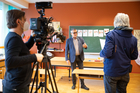 (c) fotodienst.at / Anna Rauchenberger – Wien, 15.02.2021 -  Die Volksschule Hainfeld in Niederösterreich ist Schauplatz einer dreiwöchigen Luftfilterstudie des Instituts für Innenraumanalytik mit Filterhersteller Dexwet. Im Bild: Dipl.Ing. Peter Tappler vom Institut für Raumanalytik.Im Bild: Dipl.Ing. Peter Tappler vom Institut für Raumanalytik.