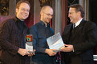 (C)fotodienst/Mag. Daniel Katzinger - Wien 25.11.2006 ICNM-EUROPRIX Top Talent Gala 2006 - Preisverleihung der einzelnen Kategorien, des Sonderpreises und des Gesamtsiegers.Foto v.l.: Christiaan de Rooij u. Jorrit de Vries (Preis für 