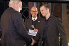 (C)fotodienst/Mag. Daniel Katzinger - Wien 25.11.2006 ICNM-EUROPRIX Top Talent Gala 2006 - Preisverleihung der einzelnen Kategorien, des Sonderpreises und des Gesamtsiegers.Foto v.l.: Franz Fischler (EU-Kommissar),  Dr. Peter A. Bruck (Kopf von EUROPRIX), Markus Lerner (Gesamtsieger mit dem Projekt 