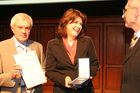 IGM-Preis Verleihung an die Direktorin des Technischen Museums Wien -  v.l. Helmut Zwickl,  Dr. Gabriele Zuna-Kratky, Leo Musil (CR Freie Fahrt)