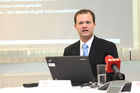 im Bild: Peter Rehhäuser, Head of CSC Cybersecurity Demonstration Center, CSC Deutschland;