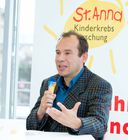 (C)fotodienst/Anna Rauchenberger Wien, 09.12.2010  - Spannungsfeld Kinderkrebs: Politisches Handeln in Österreich ist gefordert. ‚Was gilt der Prophet im eigenen Land’, fragen St. Anna Ärzte und Forscher. FOTO: Univ.-Doz. Heinrich Kovar, Wissenschaftlicher Direktor der St. Anna Kinderkrebsforschung, Projektpartner des EU-Projektes „ASSET“