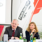  (c) fotodienst / Anna Rauchenberger - Wien, am 28.10.2014 -  Pressegespräch Anlässlich des Weltdiabetestages am 14. November startet die Österreichische Diabetes Gesellschaft (ÖDG) eine Awareness-Kampagne, da die Gesundheitsausgaben mit der Zunahme an Diabetes rasant steigen. FOTO v.l.: Uni.-Prof. Dr. Hermann Toplak, Medizinische Universität Graz, Universitätsklinik für Innere Medizin, Ambulanz für Lipidstoffwechsel, Stellvertretender Vorsitzender der ÖDG, OÄ Dr. Claudia Francesconi, Diabetes- und Stoffwechselambulanz, Gesundheitszentrum Wien-Mitte der WGKK, erster Sekretär der ÖDG: