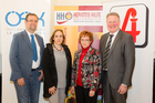  (c) fotodienst / Anna Rauchenberger - Wien, am 08.04.2015 - Pressegespräch 10 Jahre Aufklärung zu Hepatitis A und B: Evaluierung und Ausblick. FOTO v.l.: MR Dr. Rudolf Schmitzberger, Impfreferent der Österreichischen Ärztekammer (ÖÄK), Univ.-Prof. Dr. Ursula Kunze, Zentrum für Public Health, Institut für Sozialmedizin der Medizinischen Universität Wien, Angelika Widhalm, Vorsitzende der Hepatitis Hilfe Österreich, Mag. pharm. Dr. Christian Müller-Uri, Vizepräsident der Österreichischen Apothekerkammer: