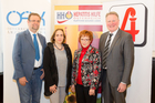  (c) fotodienst / Anna Rauchenberger - Wien, am 08.04.2015 - Pressegespräch 10 Jahre Aufklärung zu Hepatitis A und B: Evaluierung und Ausblick. FOTO v.l.: MR Dr. Rudolf Schmitzberger, Impfreferent der Österreichischen Ärztekammer (ÖÄK), Univ.-Prof. Dr. Ursula Kunze, Zentrum für Public Health, Institut für Sozialmedizin der Medizinischen Universität Wien, Angelika Widhalm, Vorsitzende der Hepatitis Hilfe Österreich, Mag. pharm. Dr. Christian Müller-Uri, Vizepräsident der Österreichischen Apothekerkammer: