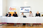  (c) fotodienst / Anna Rauchenberger - Wien, am 04.06.2024 - Pressegespräch von der Österreichischen Diabetes Gesellschaft (ÖDG) Diabetes bei Kindern und Jugendlichen - Versorgung mit knappen Ressourcen. FOTO v.l.: Prim. Univ.-Prof. Dr. Peter Fasching, MBA, Präsident der ÖDG, Klinik Ottakring, Ao.Univ.Prof. Dr. Birgit Rami-Merhar, MBA, Medizinische Universität Wien, Elisabeth Renner, Obfrau MOKI Steiermark, Leitung DiAB KIDS Diabetes Assistenz und Beratung, Diabetesberaterin, Priv.-Doz. Dr. Elke Fröhlich-Reiterer, Medizinische Universität Graz, Priv.-Doz. Dr. Gersina Rega-Kaun, Erste Sekretärin der ÖDG, Klinik Ottakring: