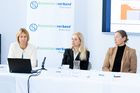 Biosimilarsverband Österreich (BiVÖ) warnt vor hohen Kosten durch das Auslaufen der erfolgreichen Biosimilars-Regelung und lud zum Pressegespräch. Im Bild v.l.n.r.: Dr. Sabine Möritz-Kaisergruber (Präsidentin des Biosimilarsverband Österreichs und Geschäftsführerin von Astro-Pharma GmbH); Beatrix Linke (Geschäftsführerin IQVIA Austria) und Dr. Evelyn Walter, (Geschäftsführerin IPF - Institut für Pharmaökonomische Forschung)
