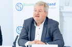 Biosimilarsverband Österreich (BiVÖ) warnt vor hohen Kosten durch das Auslaufen der erfolgreichen Biosimilars-Regelung und lud zum Pressegespräch. Im Bild: Dr. Wolfgang Andiel, Vorstand Biosimilarsverband Österreich, Lead Public Affairs Sandoz Austria 