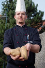 (C)fotodienst/Mag. Daniel Katzinger - Litschau 12.10.2006,Peter Neumaier, Küchenchef imHoteldorf Königsleitn in Litschau, 